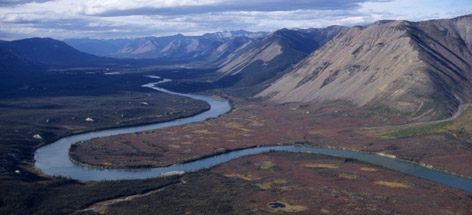 The South Nahanni River winds through mountains, Nahanni National Park Reserve, Northwest ...
© Tessa MACINTOSH / WWF-Canada rel=